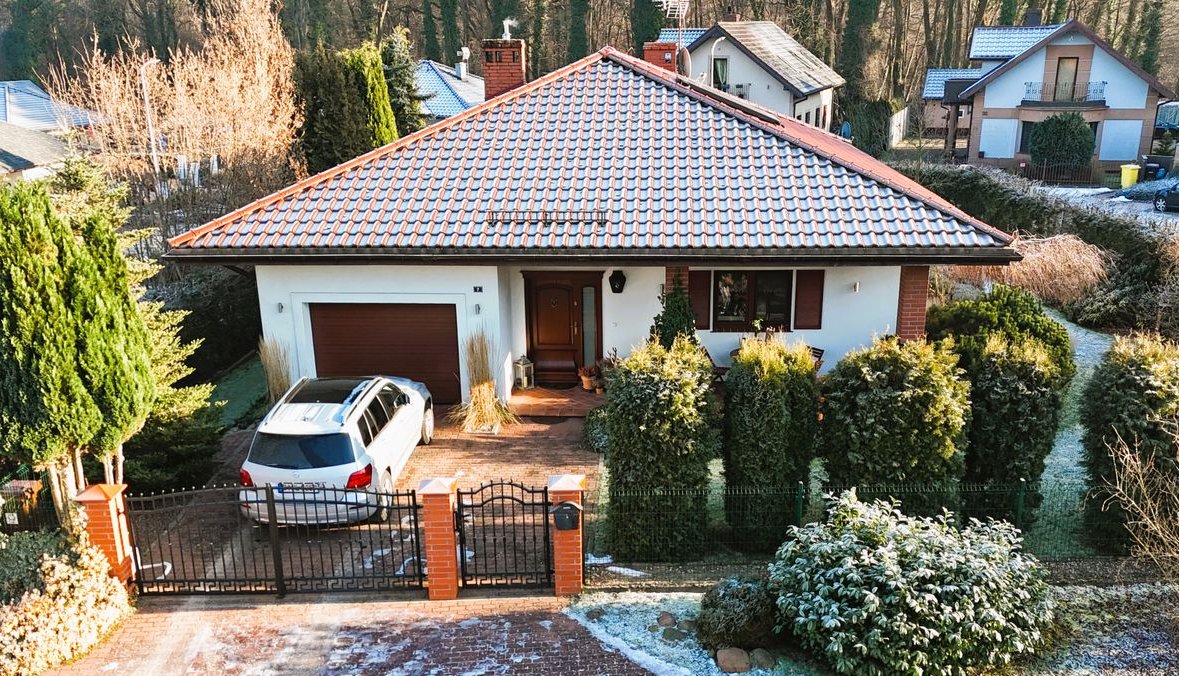 Stylowy dom parterowy w Płotach