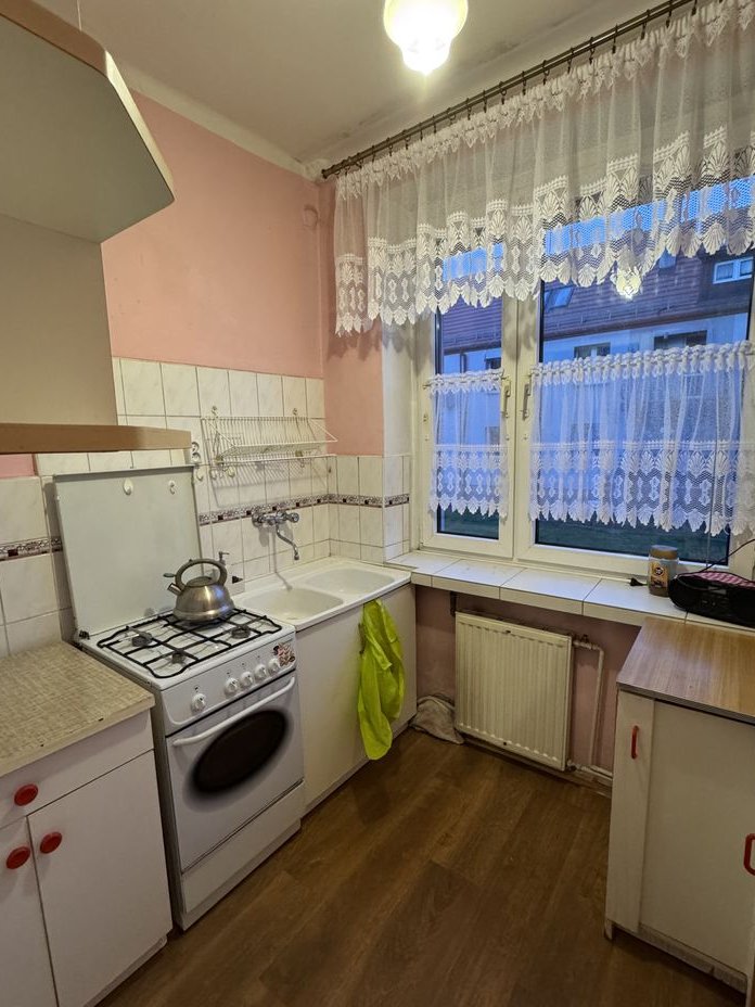 2-pokojowe mieszkanie z piwnicą – Zabrze, Helenka