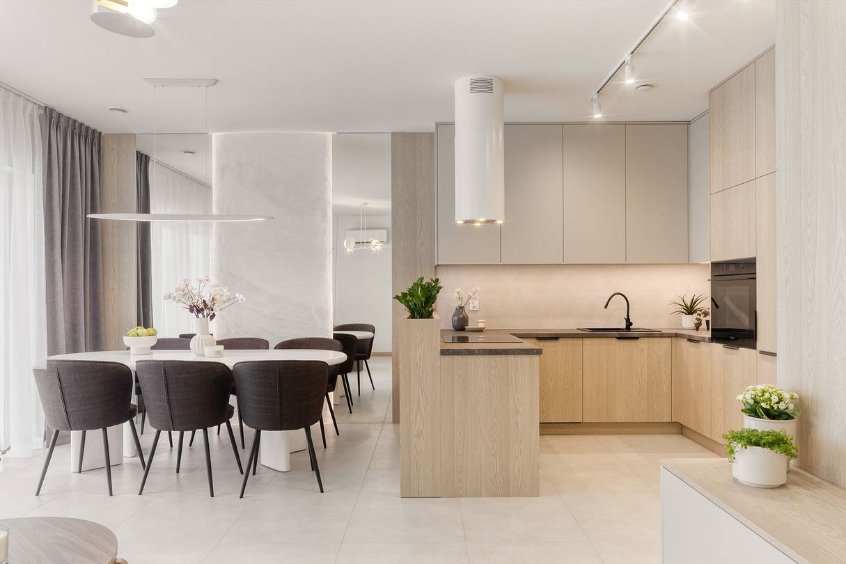 Świeżo wykończony dom - gotowy do zamieszkania!