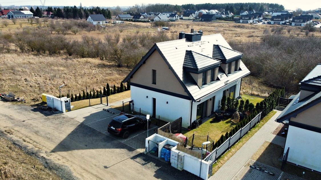 *Dom bliźniaczy/4 pokoje/2021r./Mierzyn*