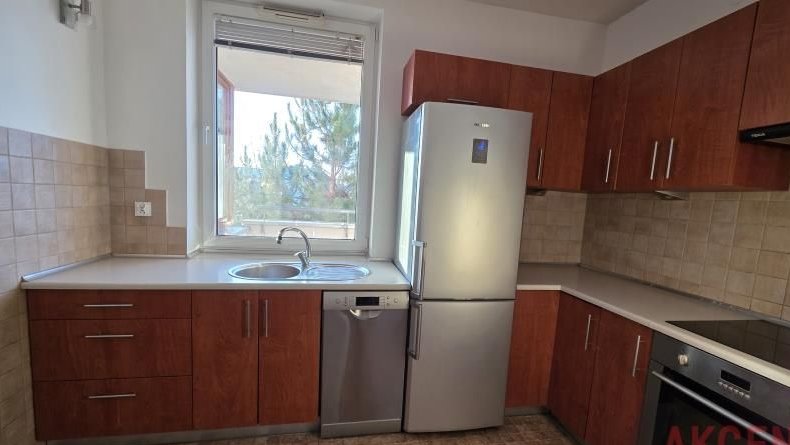 Dwa pokoje z garażem na Bemowie