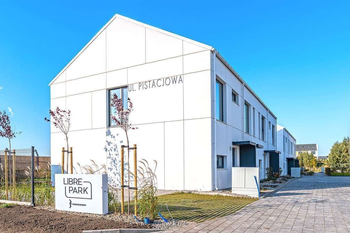 Nowy Szeregowiec w kameralnym osiedlu Libre Park w Dębogórzu