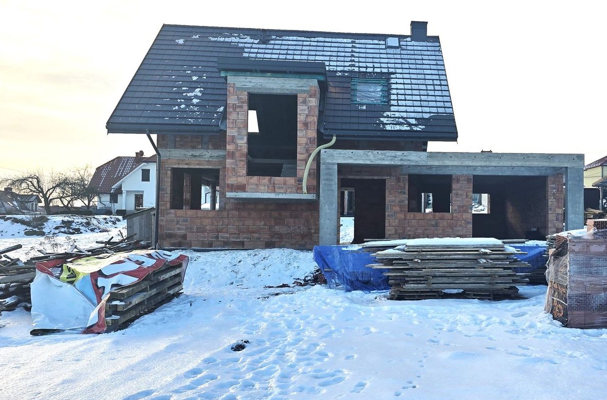 Dom 130 m na działce 7,5ar przy Puszczy Niepolomickiej