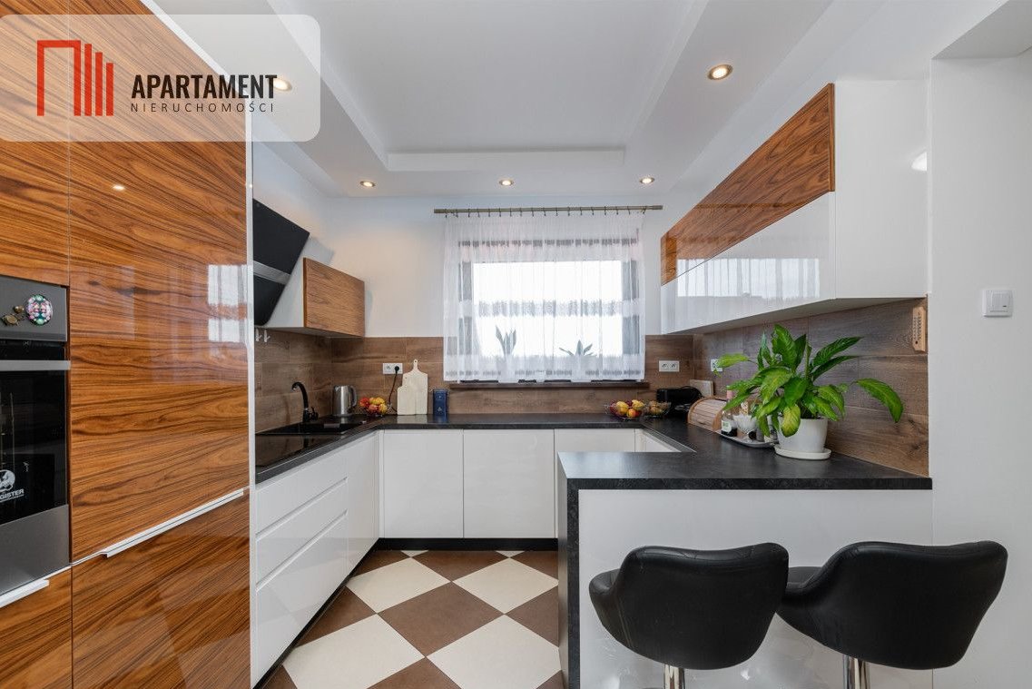 Zadbany dom wolnostojący z dużym ogrodem!