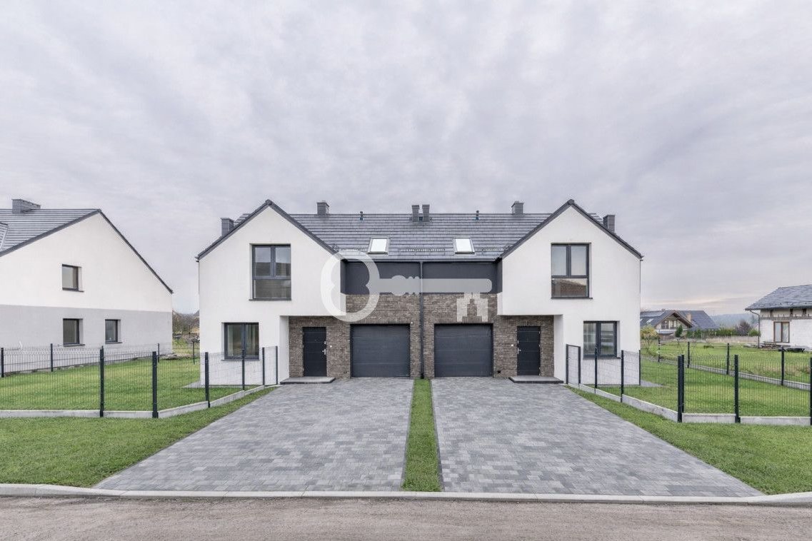 Nowoczesny dom | W zabudowie bliźniaczej