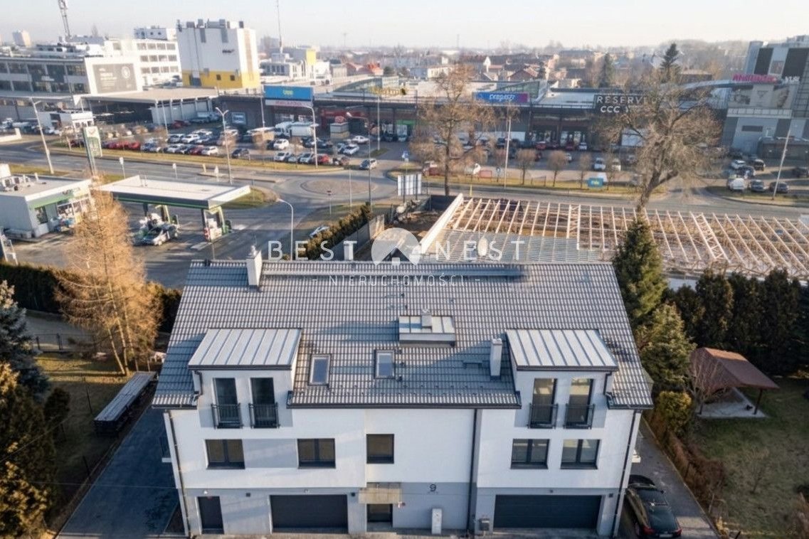 Gotowe trzypokojowe mieszkanie z dużym garażem