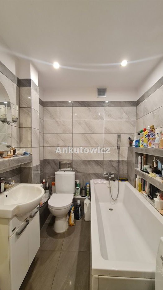 Centrum - 3 pokojowe z balkonem - po remoncie