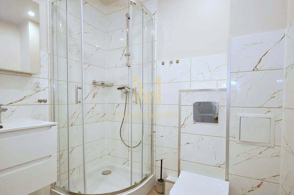 2-pokojowe + oddz. kuchnia w centrum, słoneczne!