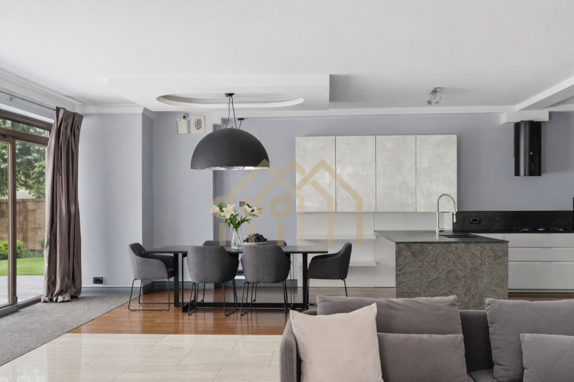 Luksusowy dom z basenem na dachu 100% prywatności