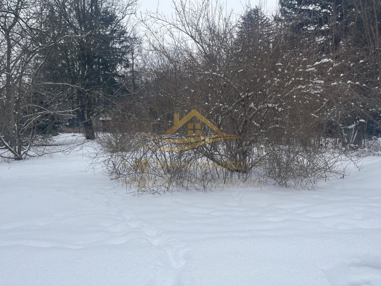 Znakomita lokalizacja , duża działka