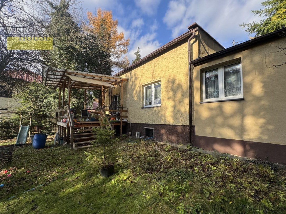 Niewielki domek na przepięknej kameralnej działce