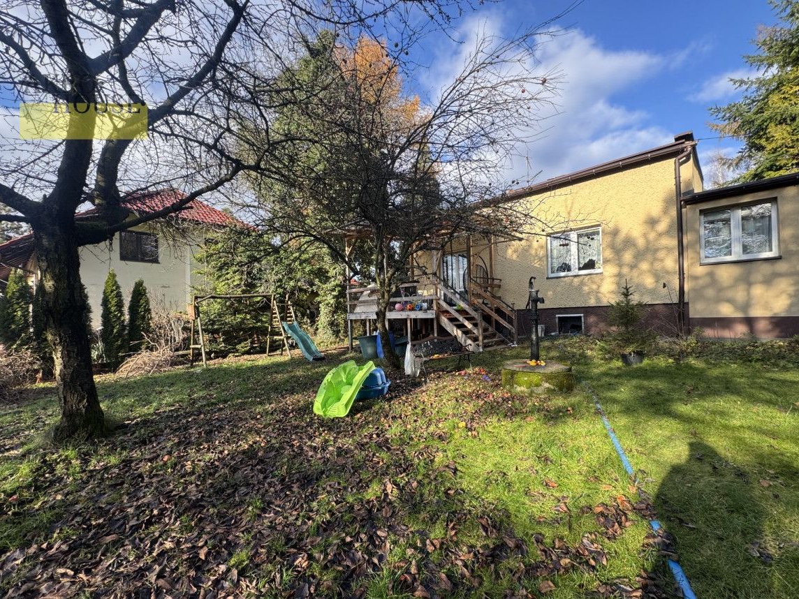 Niewielki domek na przepięknej kameralnej działce