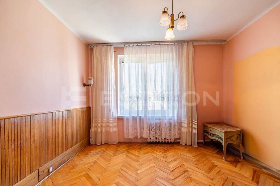 Możliwość wykonania układu 2 syp. + salon z anek.