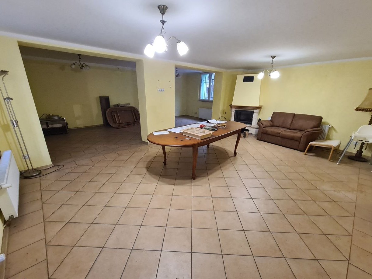 Mieszkanie do remontu | ogrzewanie gazowe | kominek