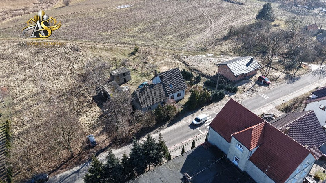 Dom dwulokalowy blisko jeziora