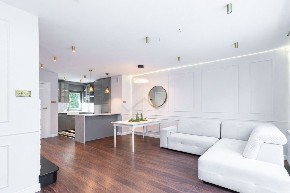 Bibice-ul. Mokra - 3-poziomowy, 4-pokojowy dom w zabudowie szeregowej