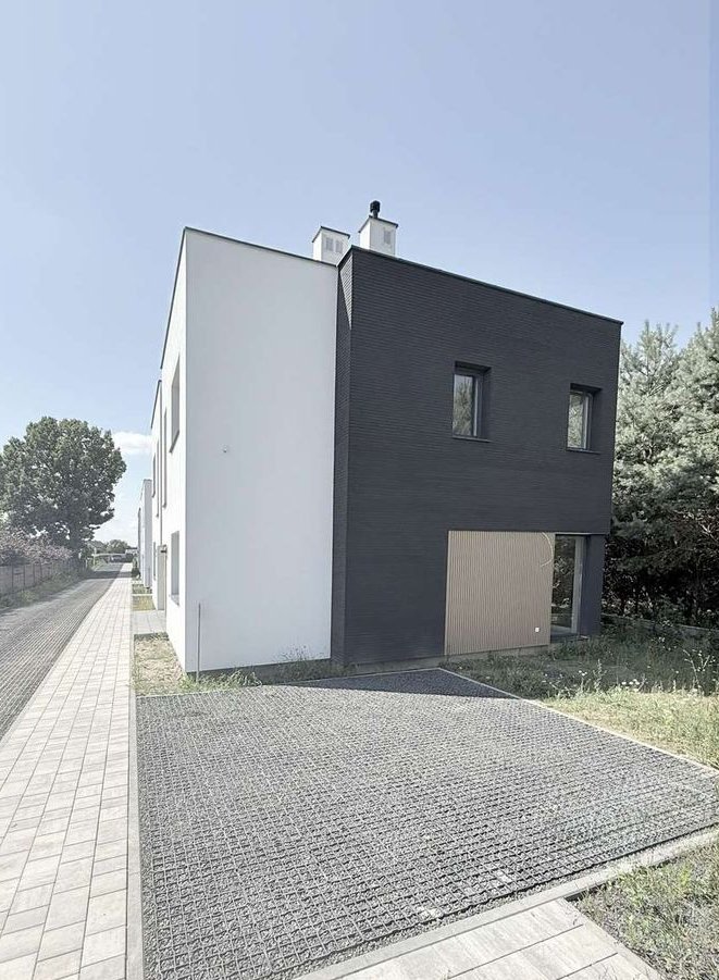 Dom nad jeziorem - Gdańsk Osowa, z antresolą do 95m2 - okazja