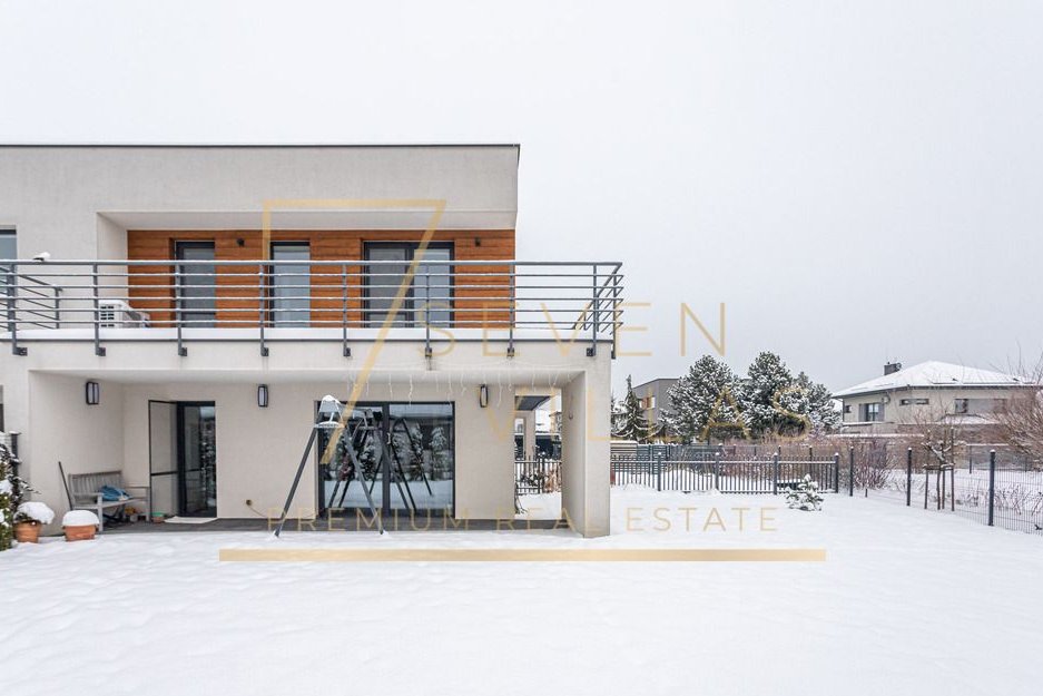 Bliźniak w Regułach - komfort pod Warszawą