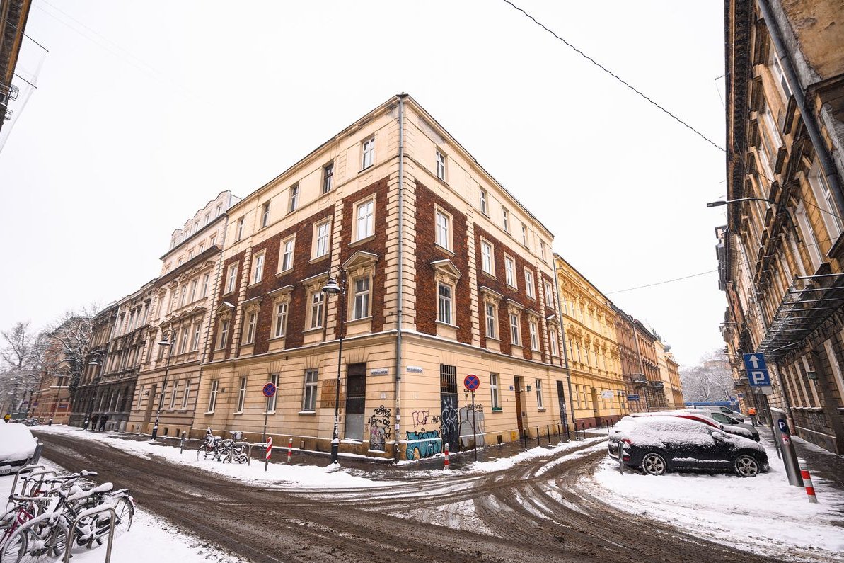 3-pokojowe mieszkanie w kamienicy-centrum Krakowa | BEZ POŚREDNIKÓW