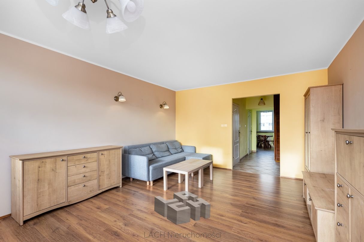 3 pokoje | 65,3 m² | Krzyki | loggia | osobna kuchnia | blisko centrum