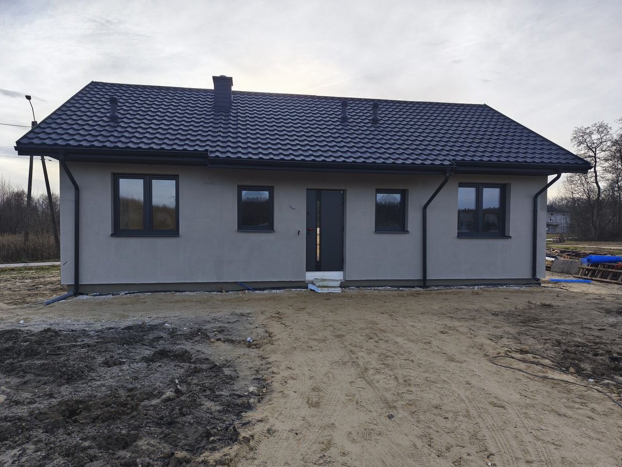 Nowoczesny dom 4 pokoje w spokojnej okolicy