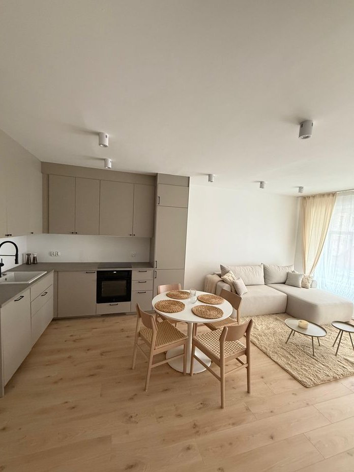 Dwa niezależne nowe mieszkania na sprzedaż w Centrum Jeleniej Góry