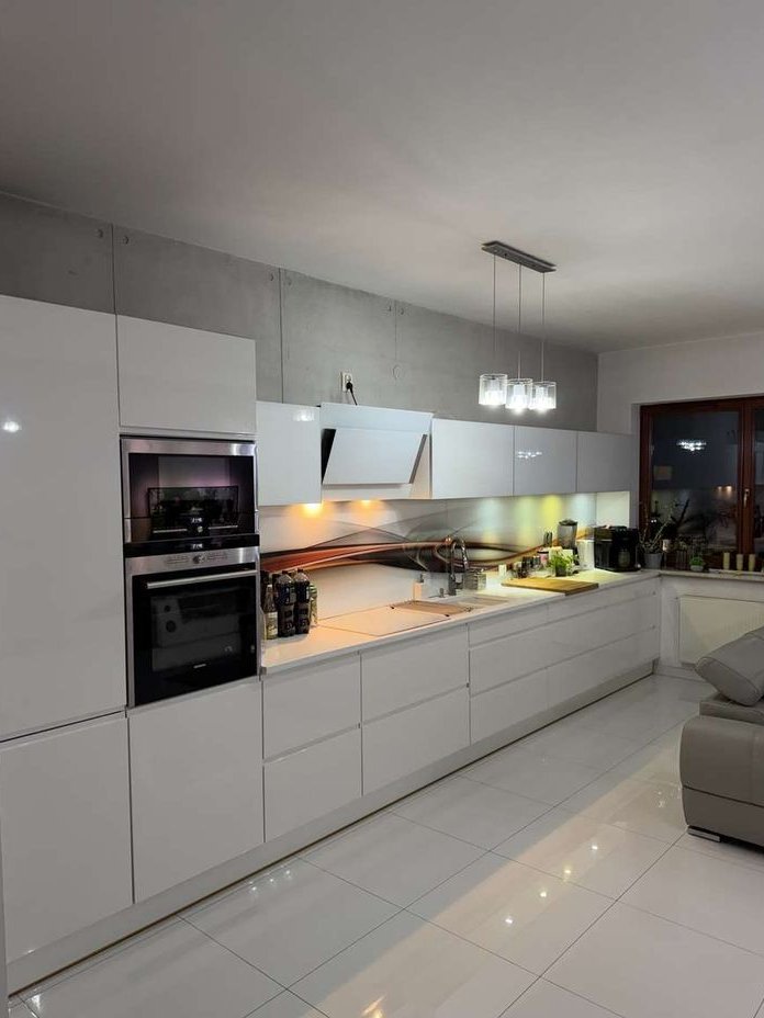 Przestronne 3-pokojowe mieszkanie z balkonem i tarasem