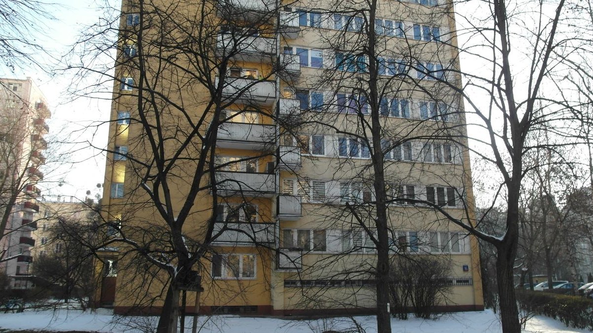 Przestronne mieszkanie z balkonem w Ochocie