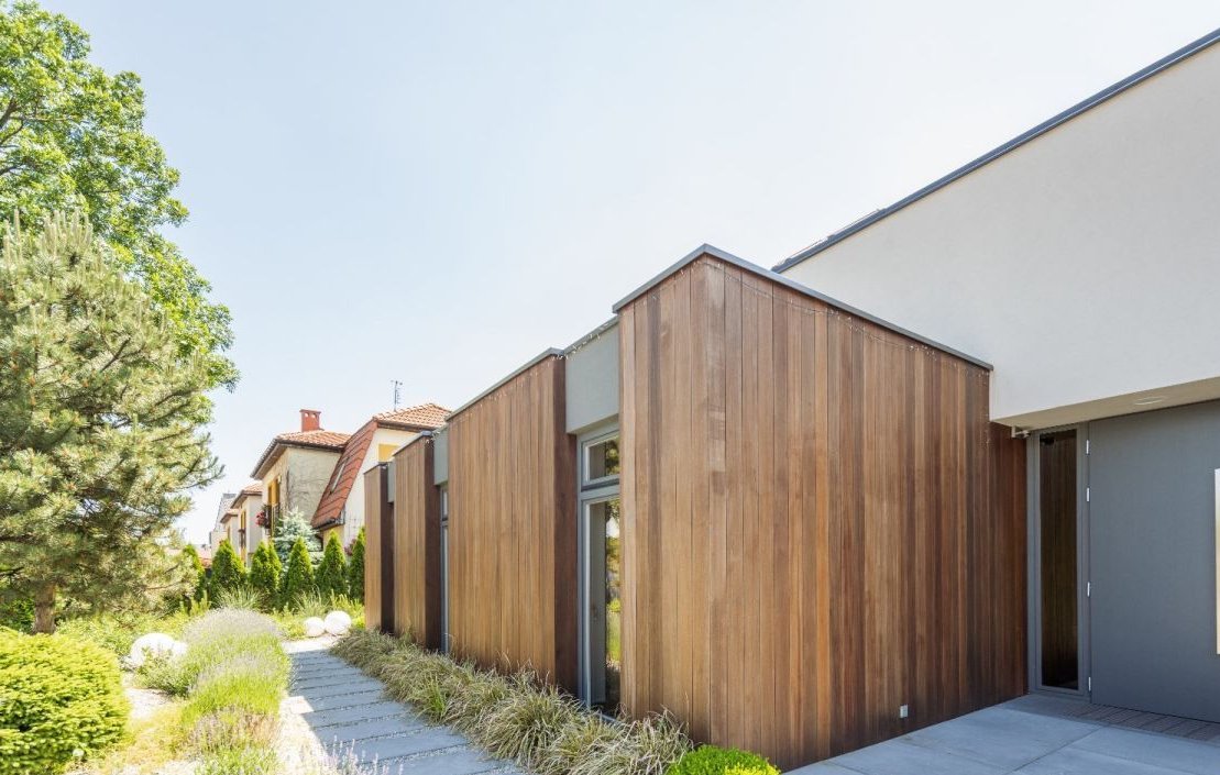 Dom z basenem, jacuzzi i dużym ogrodem | 458 m²