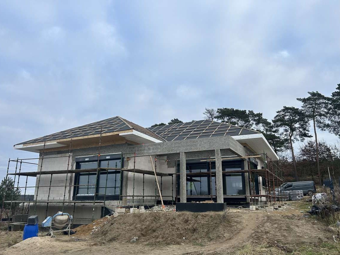 Dom parterowy nietuzinkowy projekt New House 723