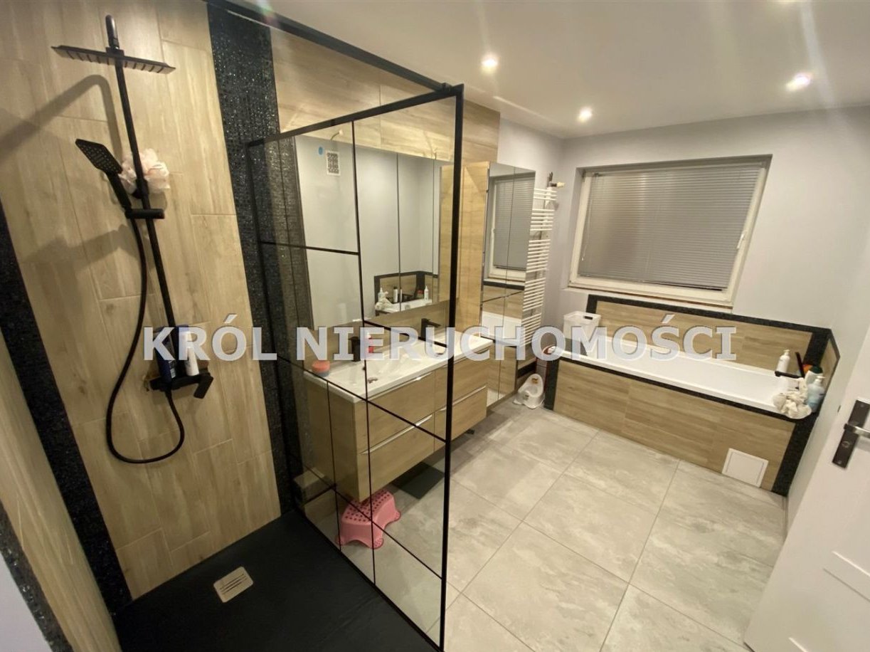 Dom Do Zamieszkania W Centrum!