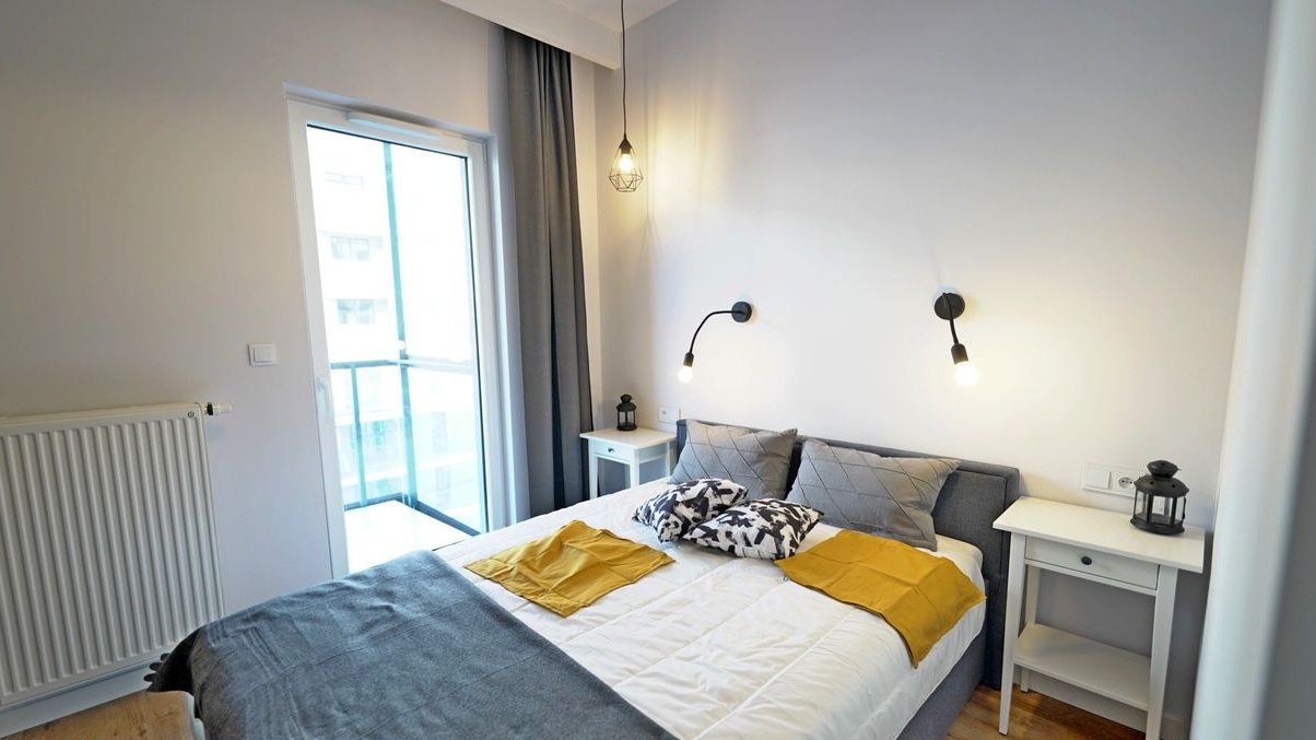 Duża sypialnia + Balkon od Zachodu + Hala Garażowa - Zapraszam!