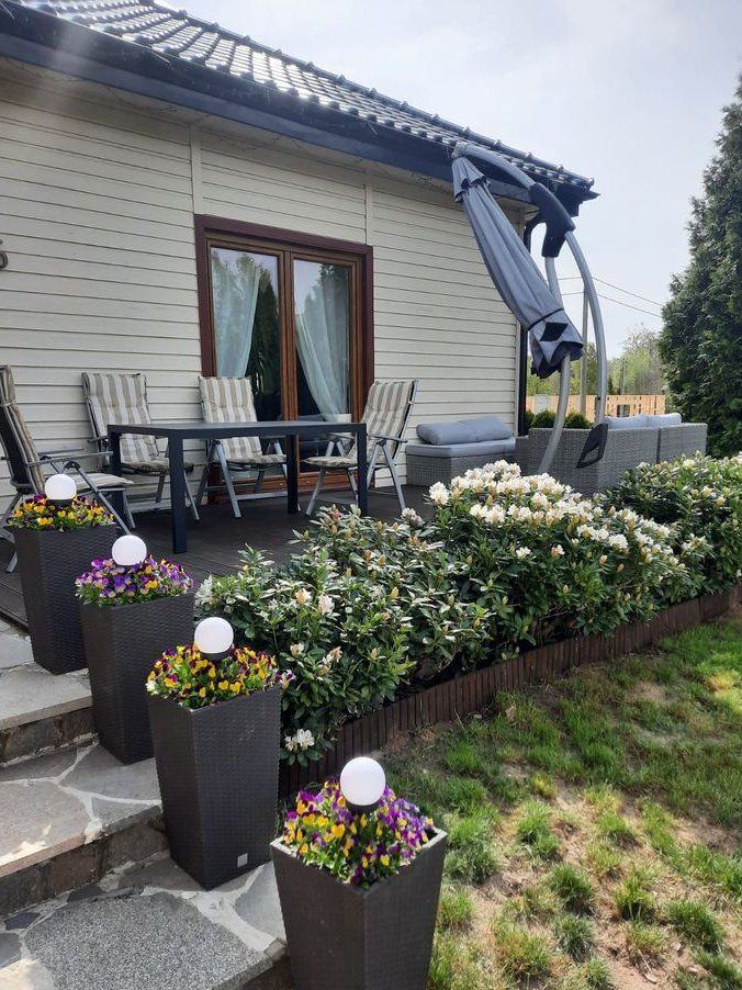 Stylowy dom z 6 pokojami i ogrodem