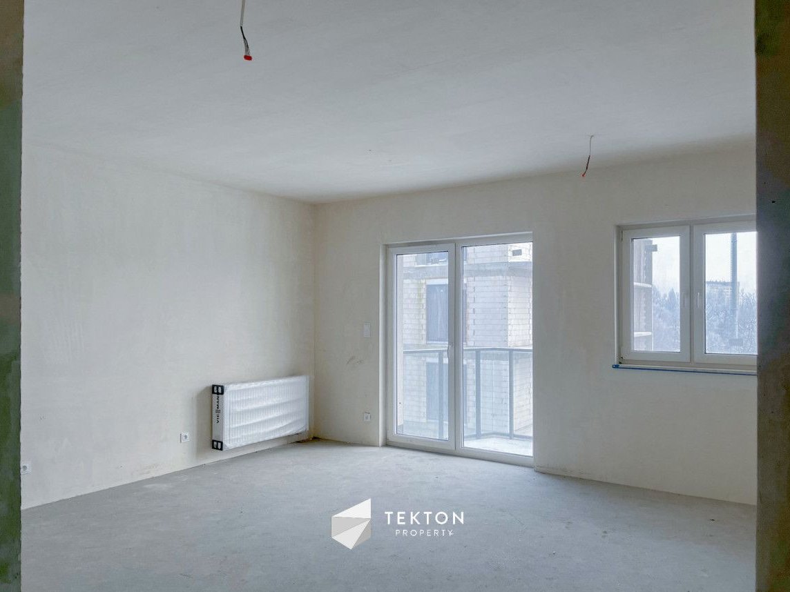 Jasne mieszkanie z balkonem i miejscem postojowym