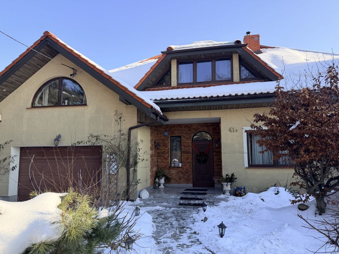 Włochy | dom | 7 pokoi | blisko komunikacji