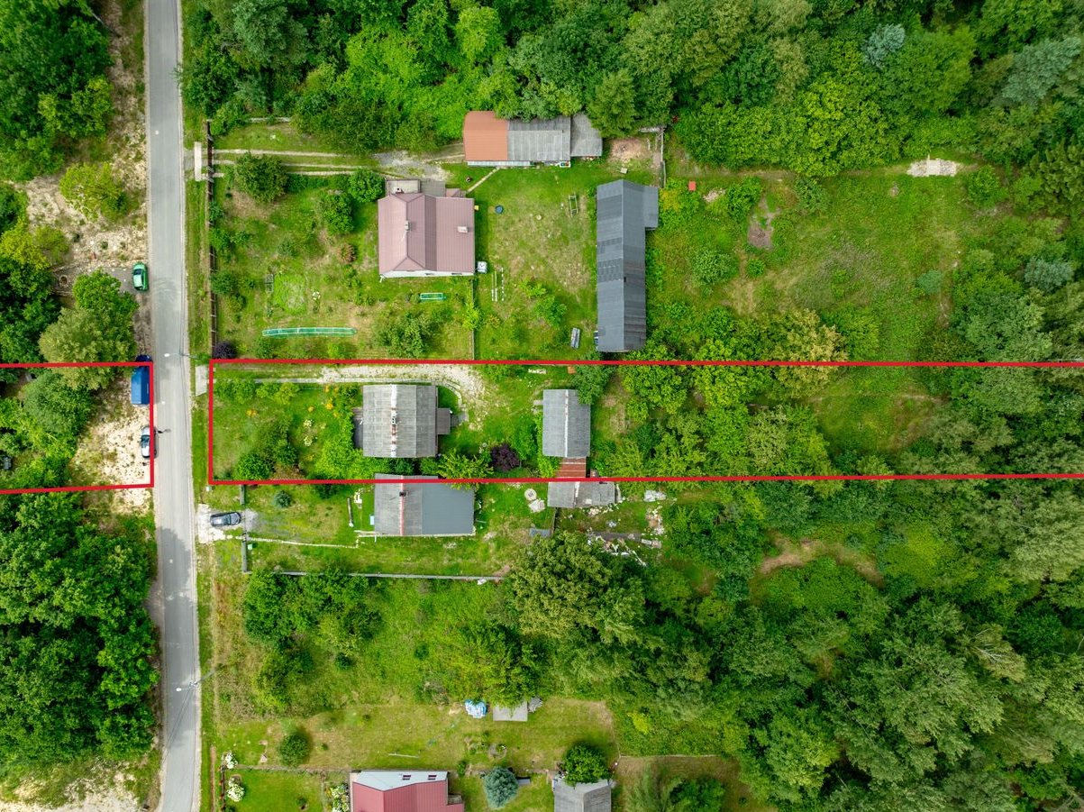 Dom ze wszystkimi mediami Malownicza okolica Ogromna działka Bez prowi