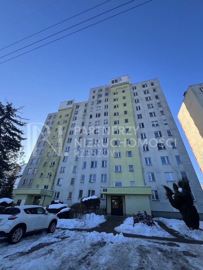 Graniczna - 2 Pokoje z Oddzielną Kuchnią !