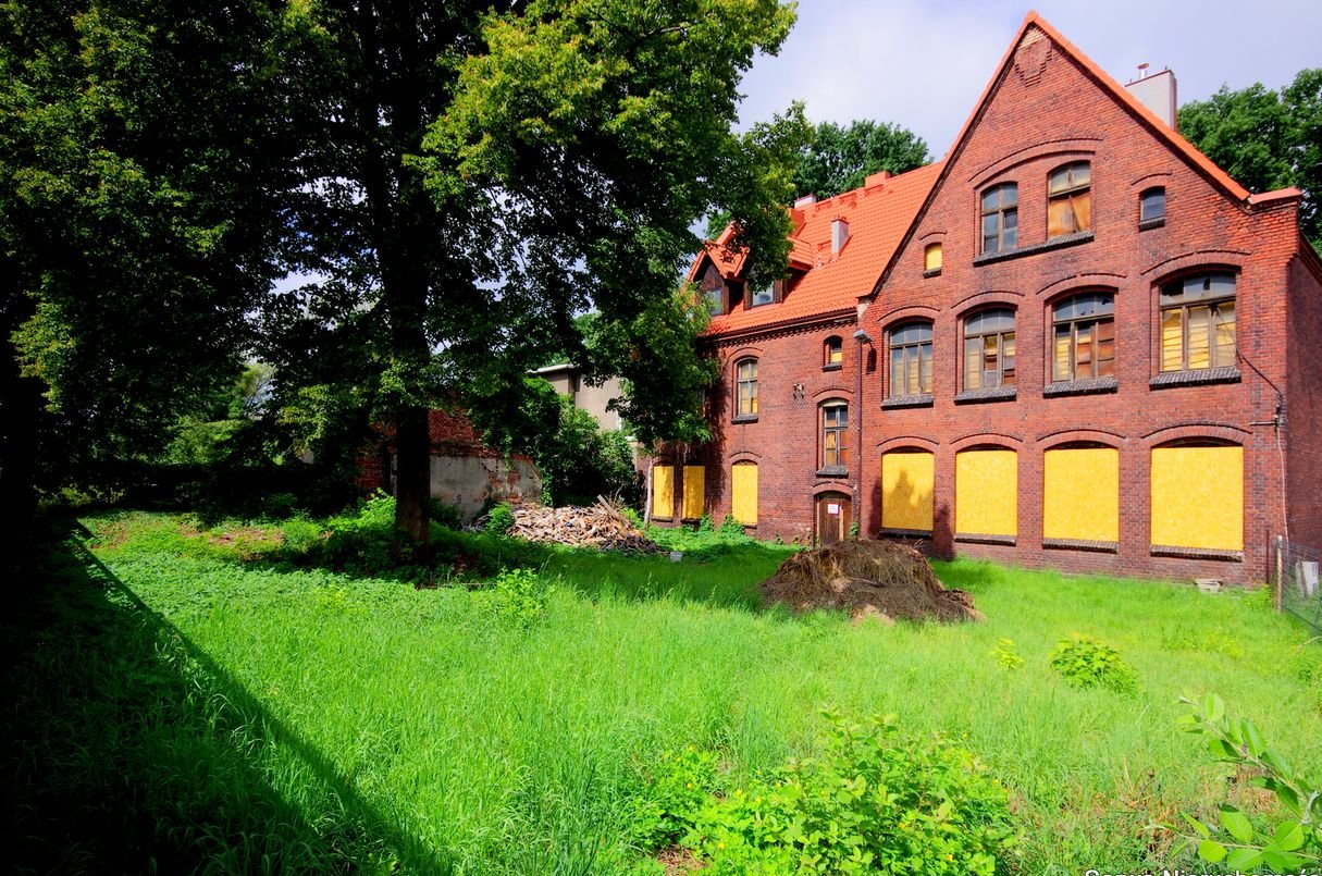 Budynek inwestycyjny np. lokale pod wynajem, dom Seniora