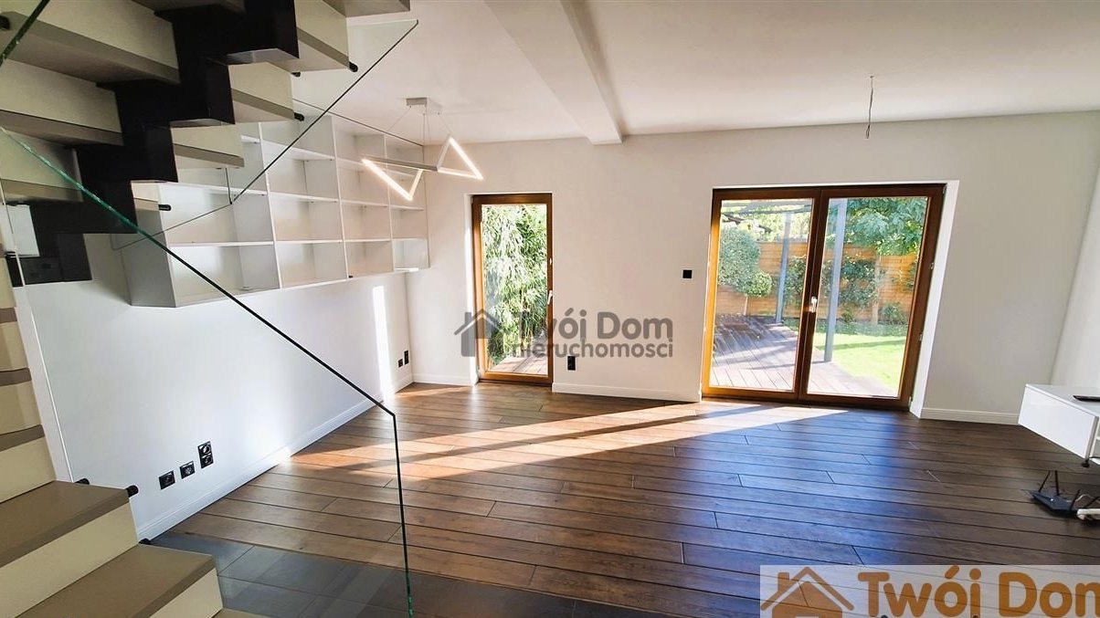 Dom skrajny z sauną i fotowoltaiką – Smolec