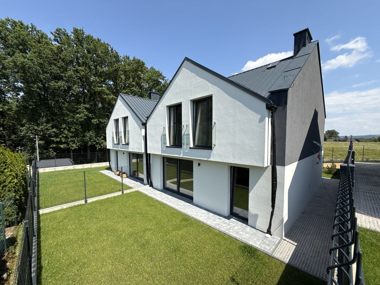 Sprzedam-125m2 z garażem i ogrodem, 4 pokoje- Nowy dom Blisko Krakowa