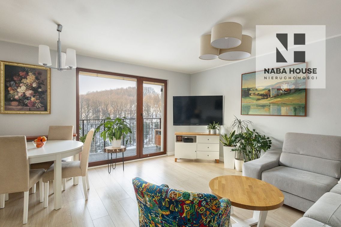 Przytulne mieskanie z balkonem i widokiem na las