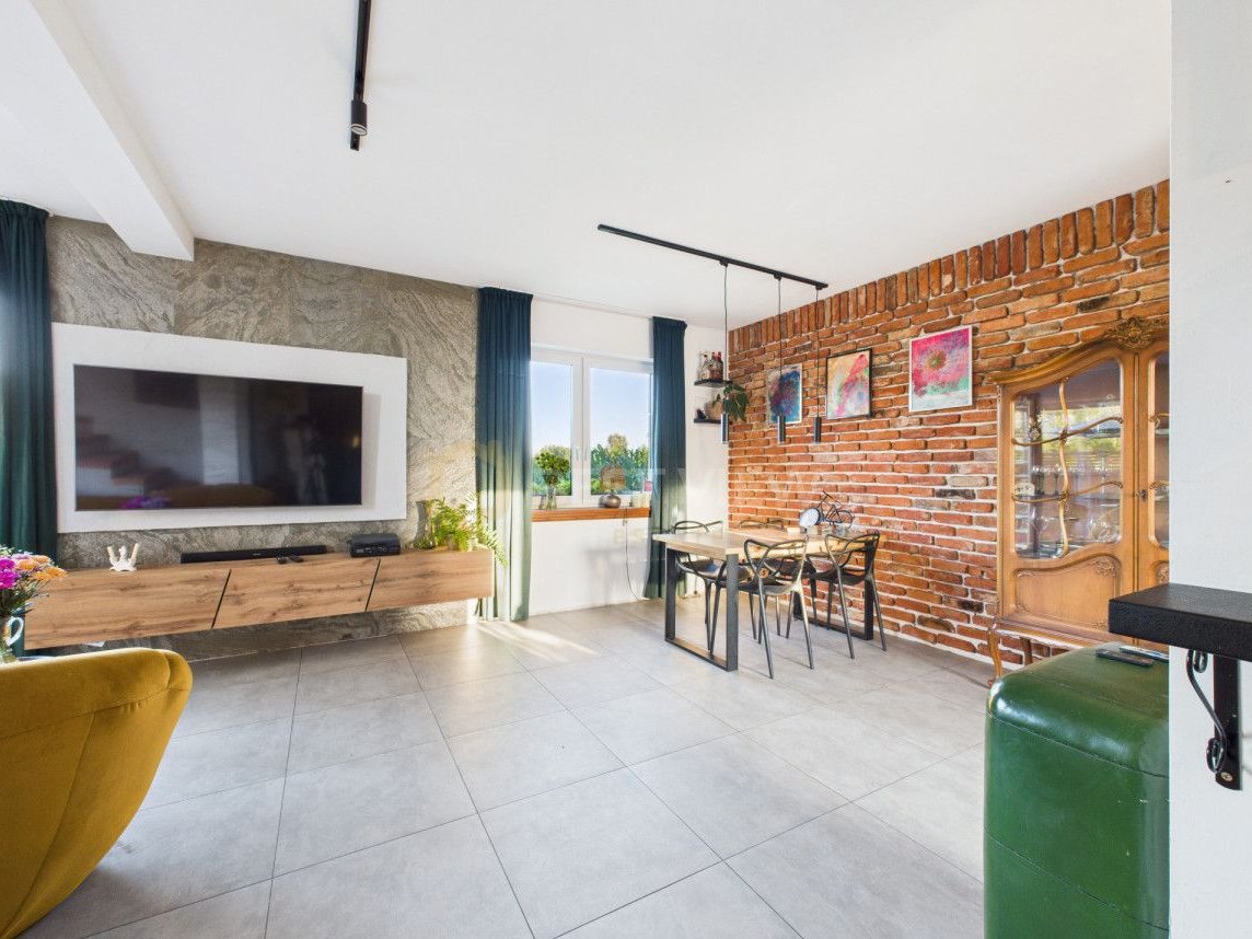 Świeżo Wykończony Bliźniak | 5-Pokoi