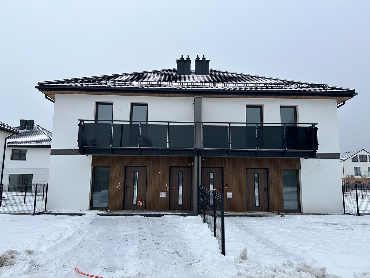 mieszkanie na piętrze z dodatkowym poddaszem i ogródkiem