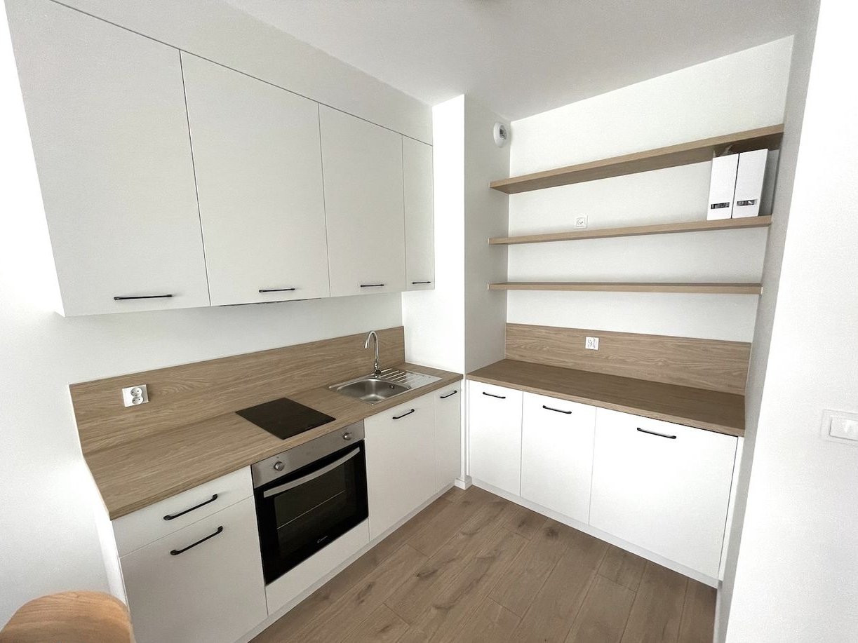 2pok z Halą Garażową w Cenie_blisko SKM i METRO Karolin oraz Factory