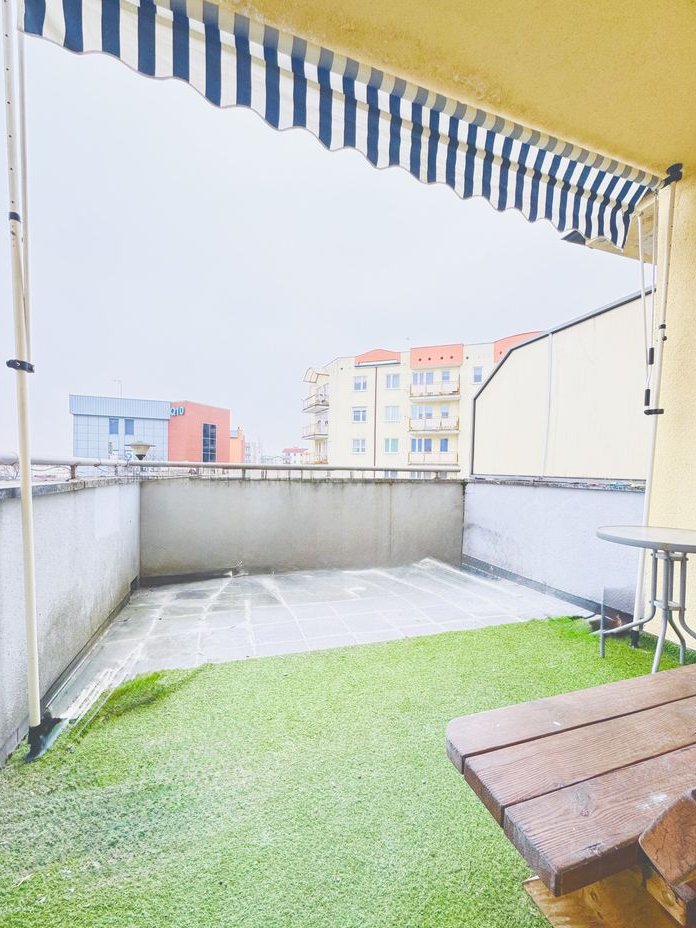 3 Pokojowe + Taras i balkon