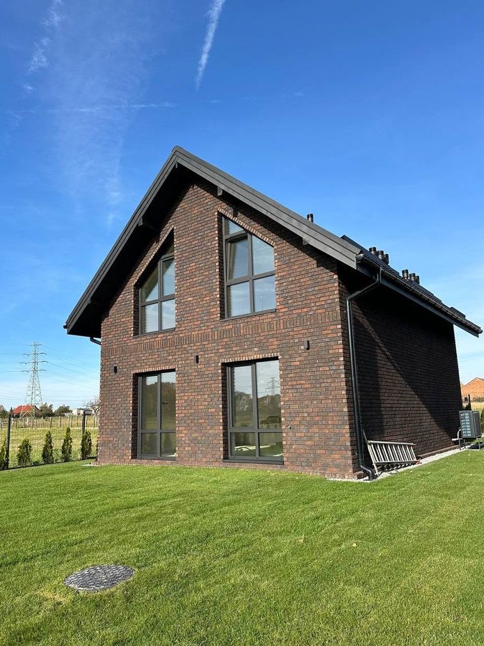 Piętrowy Bawarski bliźniak z własnym ogródkiem