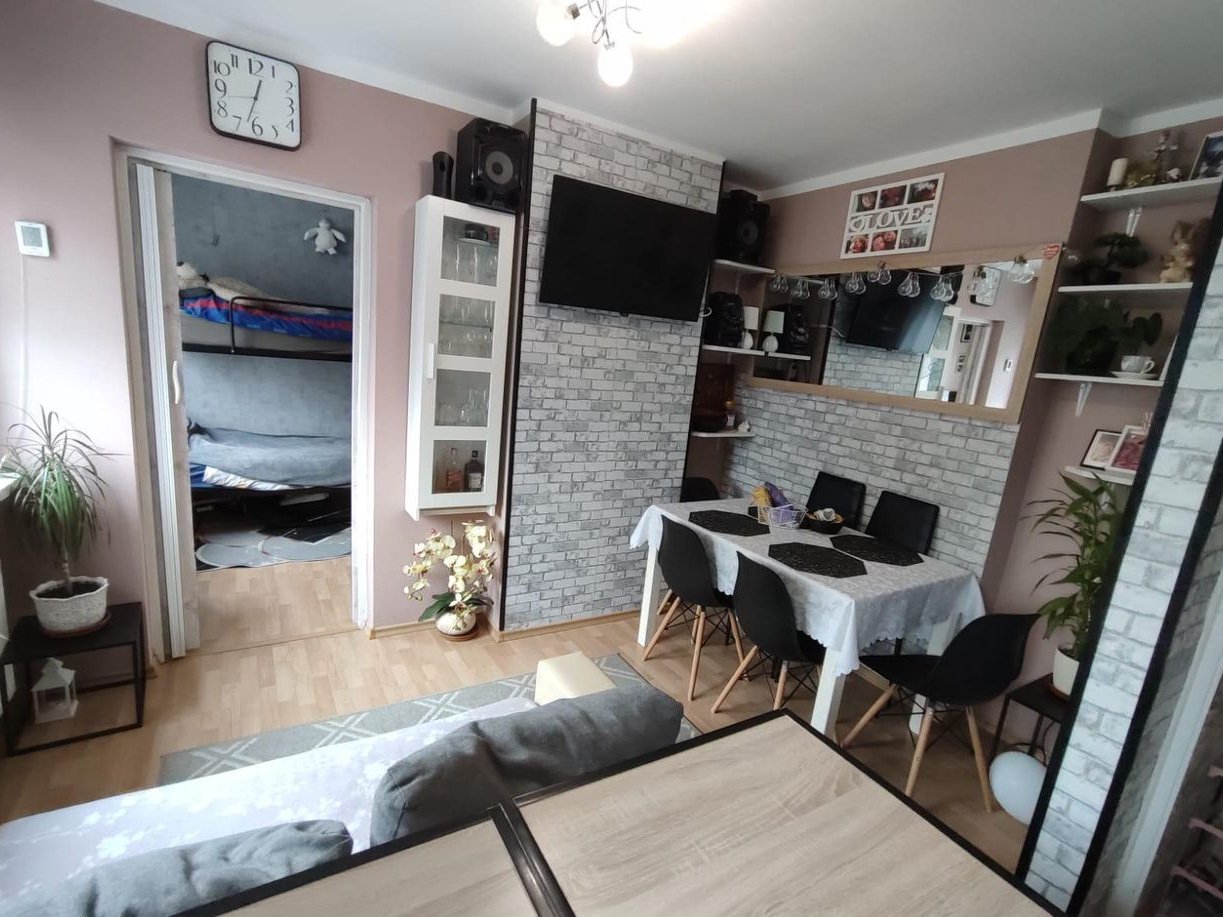 Na sprzedaż mieszkanie 3-pokojowe w Płotach | garaż, ogródek, piwnica