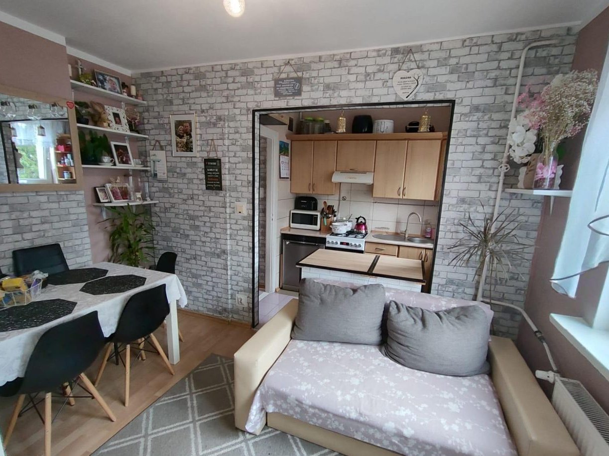 Na sprzedaż mieszkanie 3-pokojowe w Płotach | garaż, ogródek, piwnica