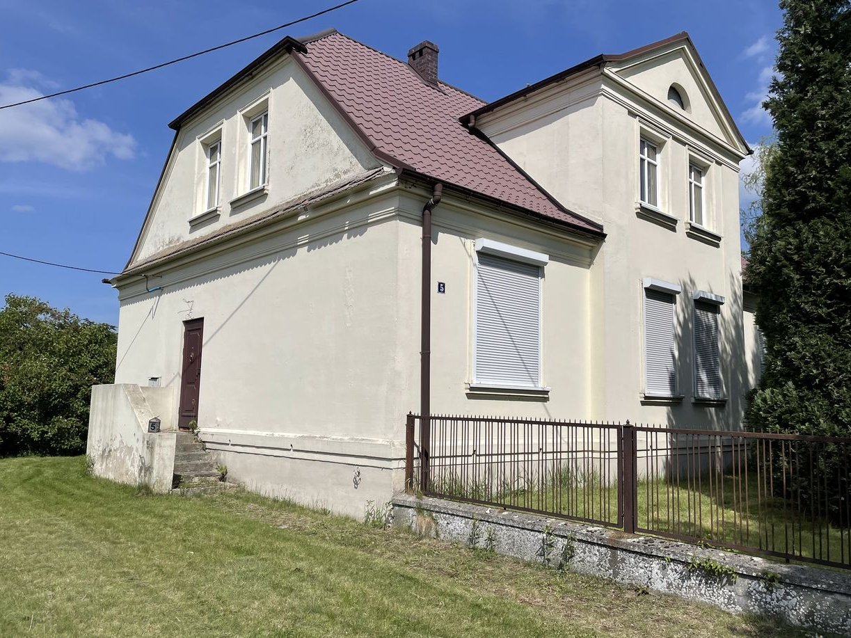 Stylowy dom po generalnym remoncie – 200 m², działka 1.000 m²,