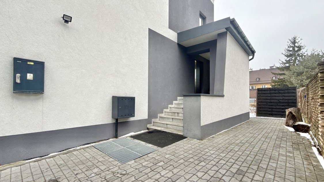 Sprzedam Dom - Inwestycja Ze Stałym Dochodem